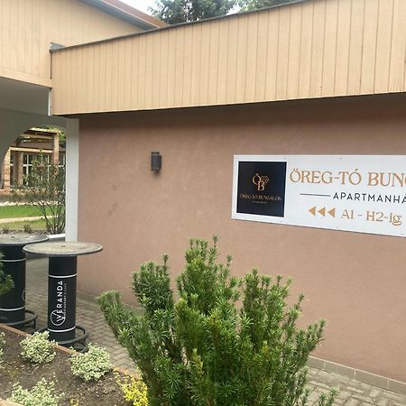 Oereg-To Youth Hostel Tata Εξωτερικό φωτογραφία